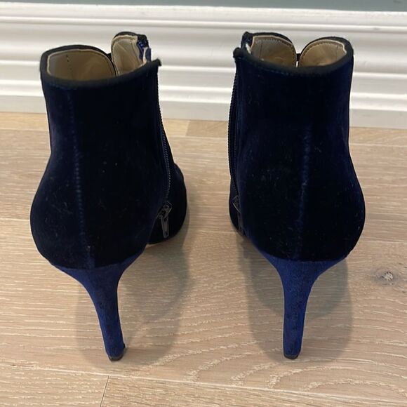 Enzo Angiolini Franses Velvet Bootie. Size 6M/36. Excellent condition. - Picture 6 of 7